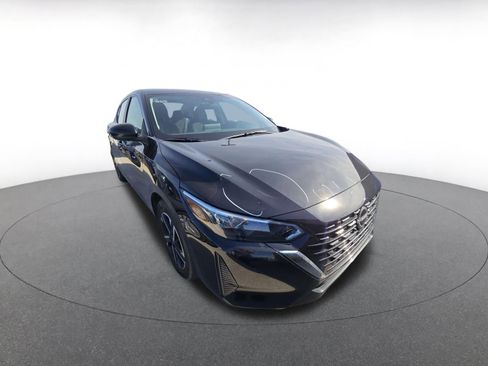 Used 2025 Nissan Sentra SV image 3