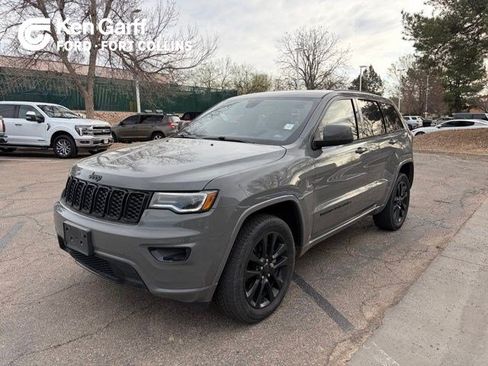 Used 2020 Jeep Grand Cherokee Altitude image 1