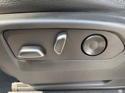 Used 2022 GMC Yukon XL Denali image 18