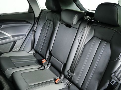 New 2025 Audi Q5 Premium Plus image 18