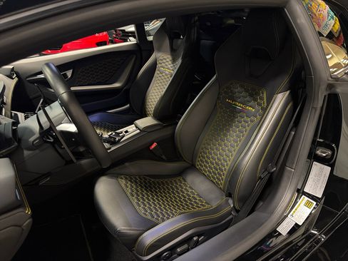 Used 2019 Lamborghini Huracan LP 580-2 image 19