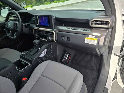 Certified 2025 Toyota Tacoma SR5 image 12