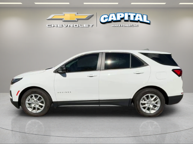 Used 2024 Chevrolet Equinox LS w/ Driver Confidence II Package FWD image 2