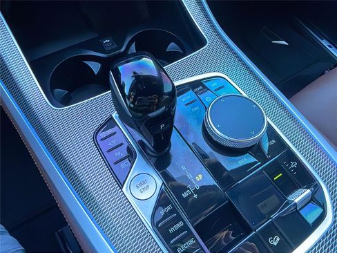 Used 2022 BMW X5 xDrive45e w/ M Sport Package image 28