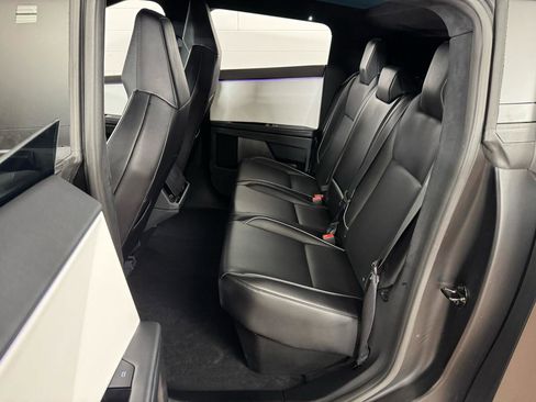 Used 2024 Tesla Cybertruck AWD Crew Cab image 35