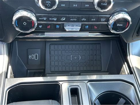 New 2025 Ford F150 Lariat w/ Equipment Group 502A High image 31