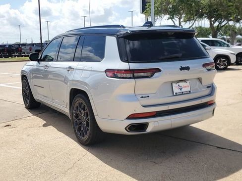 Used 2024 Jeep Grand Cherokee L Summit AWD/4WD image 4