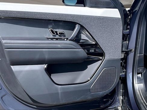 Used 2025 Land Rover Range Rover Sport Dynamic SE image 18