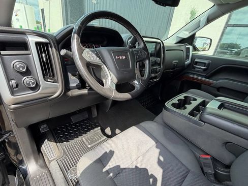 Used 2017 GMC Sierra 1500 SLE w/ SLE Preferred Package AWD/4WD image 9
