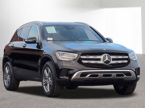 Used 2022 Mercedes-Benz GLC 300 4MATIC image 3
