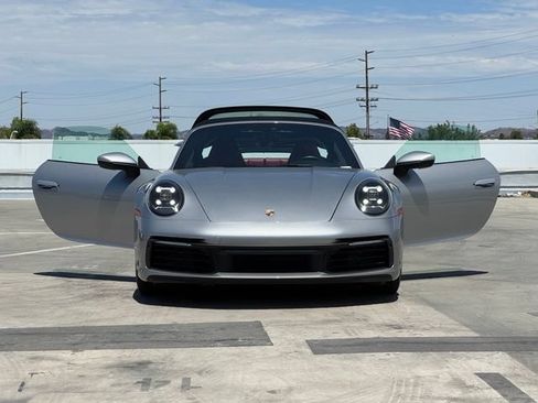 Used 2021 Porsche 911 Targa 4S AWD/4WD image 29