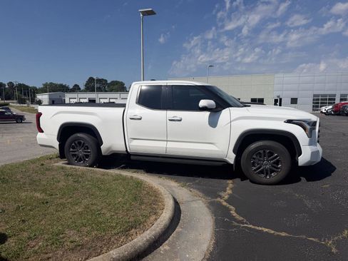 Used 2023 Toyota Tundra SR5 w/ SR5 Convenience Package RWD image 5