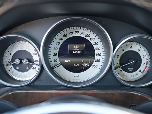Used 2014 Mercedes-Benz E 350 4MATIC Sedan image 19