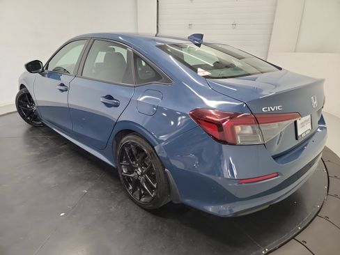 Used 2025 Honda Civic Sport image 6