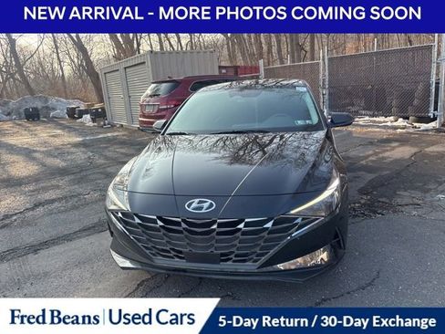Certified 2023 Hyundai Elantra Limited image 2