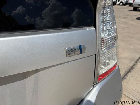 Used 2011 Toyota Prius Four w/ Navigation Pkg FWD image 14