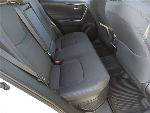 Used 2022 Toyota RAV4 SE AWD/4WD image 19