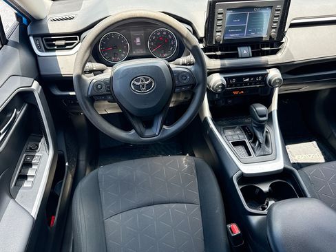 Used 2019 Toyota RAV4 XLE FWD image 16