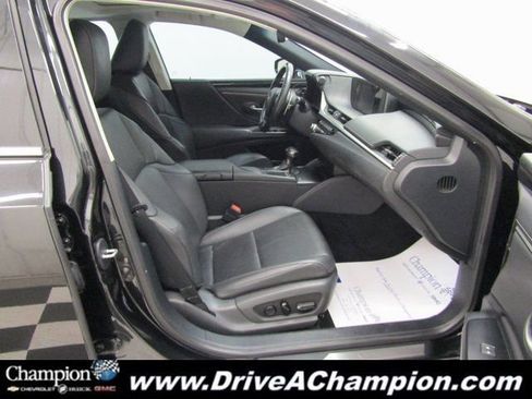 Used 2021 Lexus ES 350 w/ Accessory Package image 33