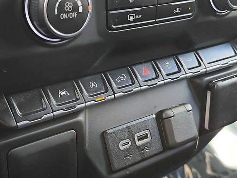 Used 2025 Chevrolet Silverado 1500 Custom RWD image 27