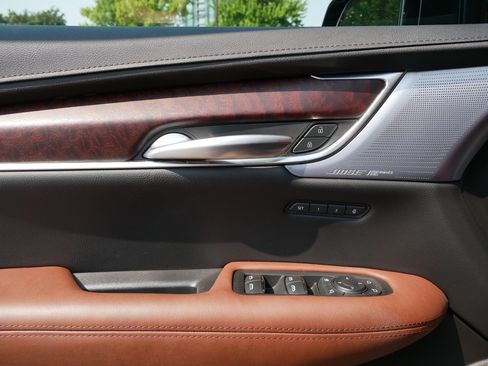 Used 2024 Cadillac XT5 Sportv w/ Technology Package AWD/4WD image 9
