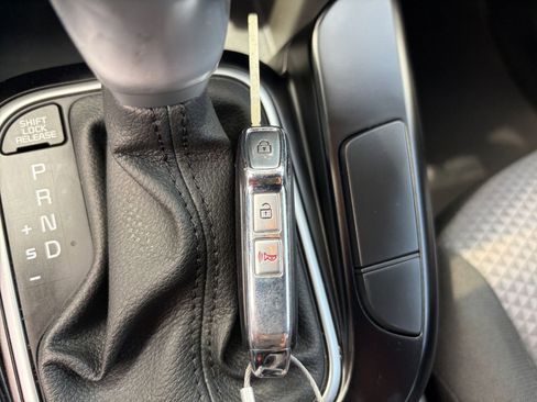 Used 2025 Kia Soul LX w/ LX Technology Package FWD image 21