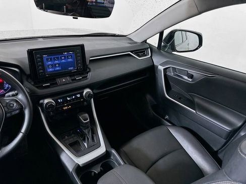 Used 2021 Toyota RAV4 XLE Premium image 26