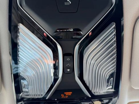 Used 2016 BMW 750i image 29