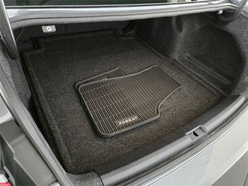 Used 2020 Volkswagen Passat 2.0T SEL image 20