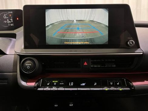 Used 2023 Toyota Prius Prime Premium FWD image 19