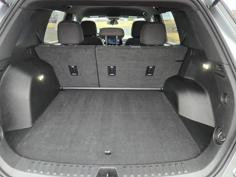 Used 2025 Chevrolet Equinox LT image 22