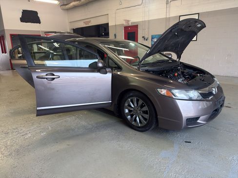 Used 2010 Honda Civic EX-L image 9
