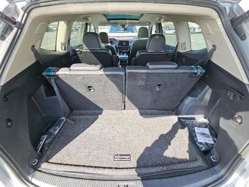 Used 2024 Volkswagen Atlas SEL Premium R-Line image 9