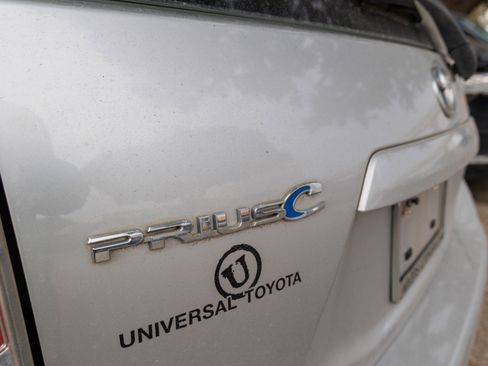 Used 2014 Toyota Prius C Four image 10