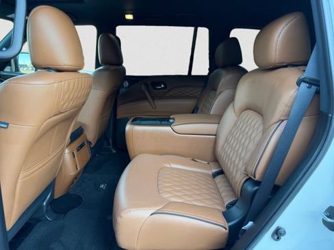 Certified 2024 INFINITI QX80 Sensory w/ Cargo Package AWD/4WD image 18