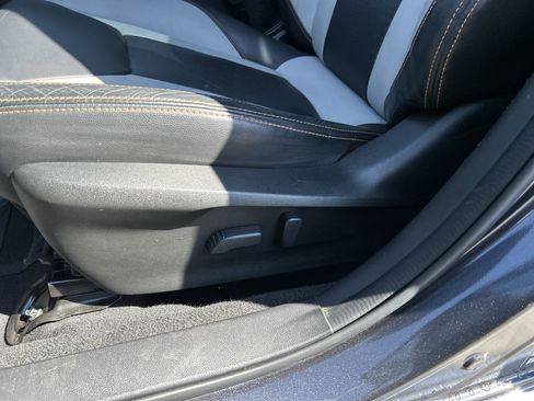 Used 2018 Subaru Crosstrek 2.0i Limited image 14