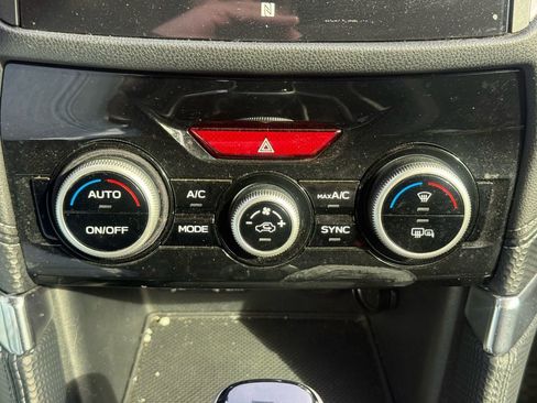 Used 2022 Subaru Forester Touring w/ Popular Package #2 image 8