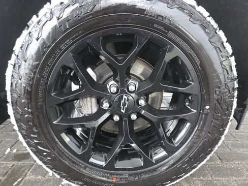 Used 2022 Chevrolet Silverado 1500 LT image 8