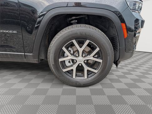 Used 2023 Jeep Grand Cherokee Limited AWD/4WD image 10