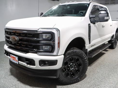 Used 2024 Ford F250 Lariat w/ Lariat Ultimate Package AWD/4WD image 35