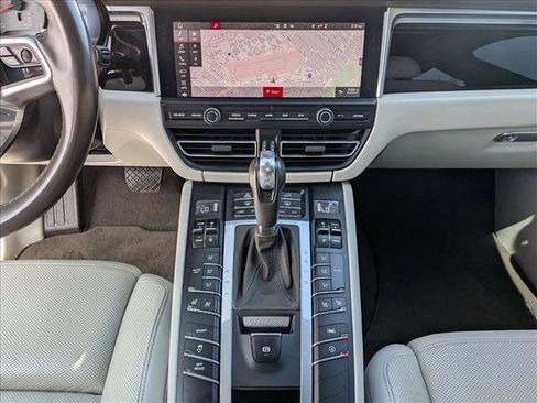Used 2021 Porsche Macan S AWD/4WD image 14