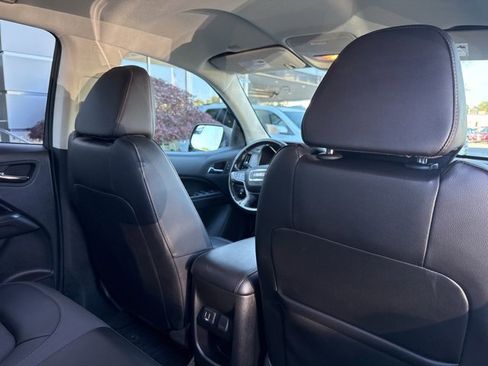 Used 2022 GMC Canyon AT4 image 32