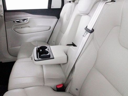 Used 2023 Volvo XC90 T8 Plus w/ Protection Package Premier image 23