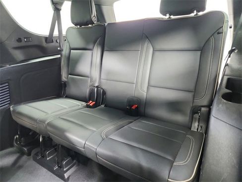 Used 2022 GMC Yukon XL SLT image 36