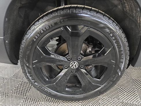 Used 2025 Volkswagen Taos SEL w/ Black Wheel Plus Package AWD/4WD image 14