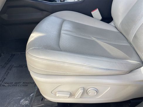 Certified 2022 Kia Sorento S image 19