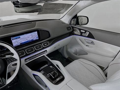 New 2026 Mercedes-Benz Maybach GLS 600 4MATIC image 25