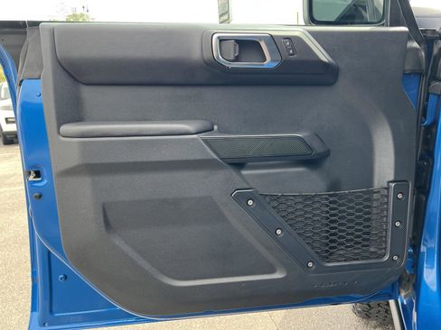 Used 2025 Ford Bronco Badlands AWD/4WD image 13