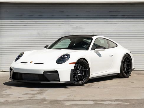 Certified 2026 Porsche 911 GT3 RWD image 1