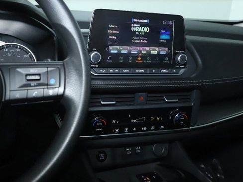 Used 2024 Nissan Rogue SV image 25